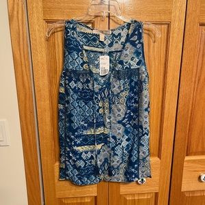 Blue print Forever 21 sleeveless top. Size Large. Lots of cute details!